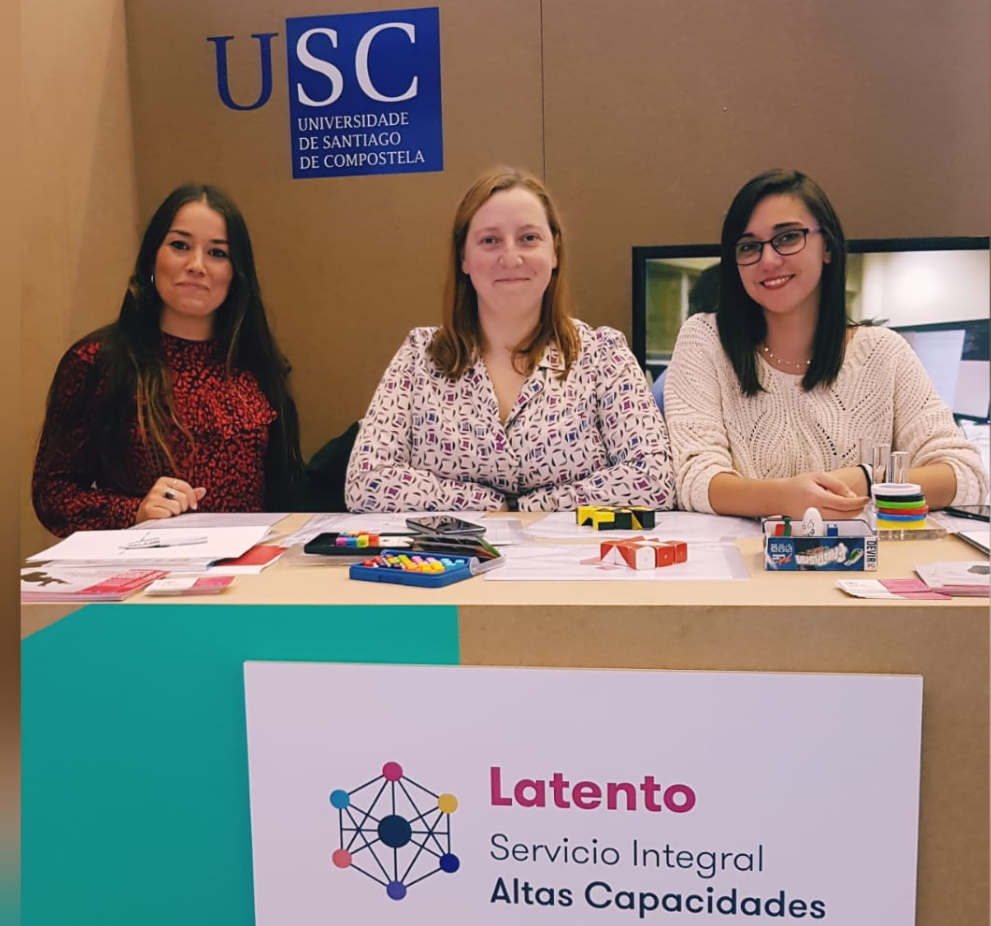 Miriam Fernández, Paula Mouzo y Noelia Villaverde, cofundadoras de Latento
