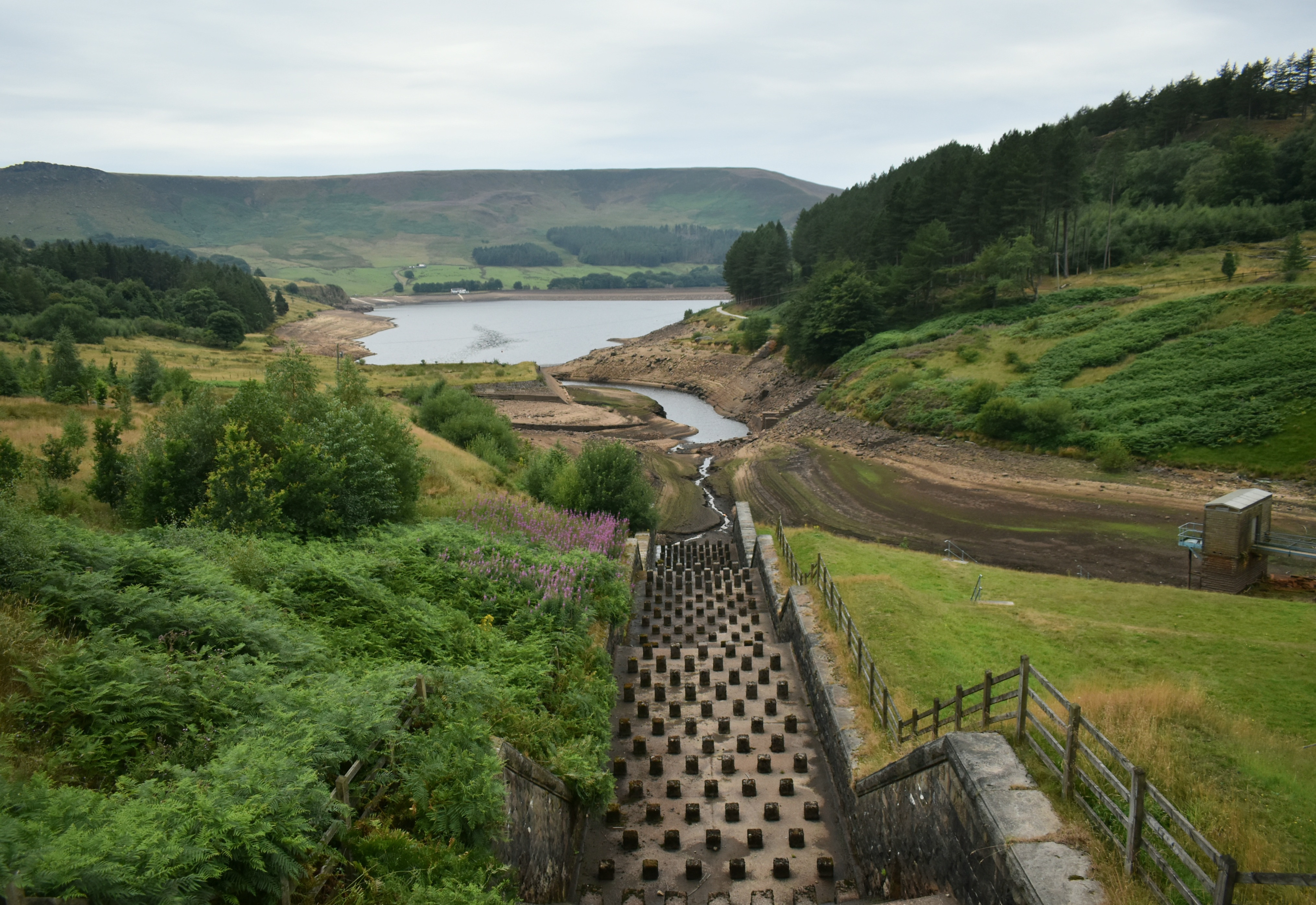 Visitors to Dovestones Reservoir warned of Easter changes The